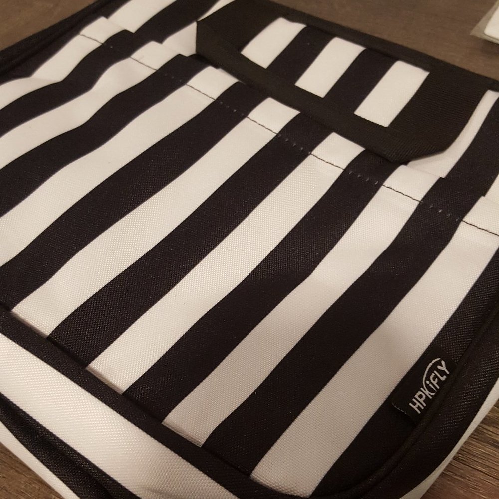 HPKIFLY Black & White Striped Toiletry Bag